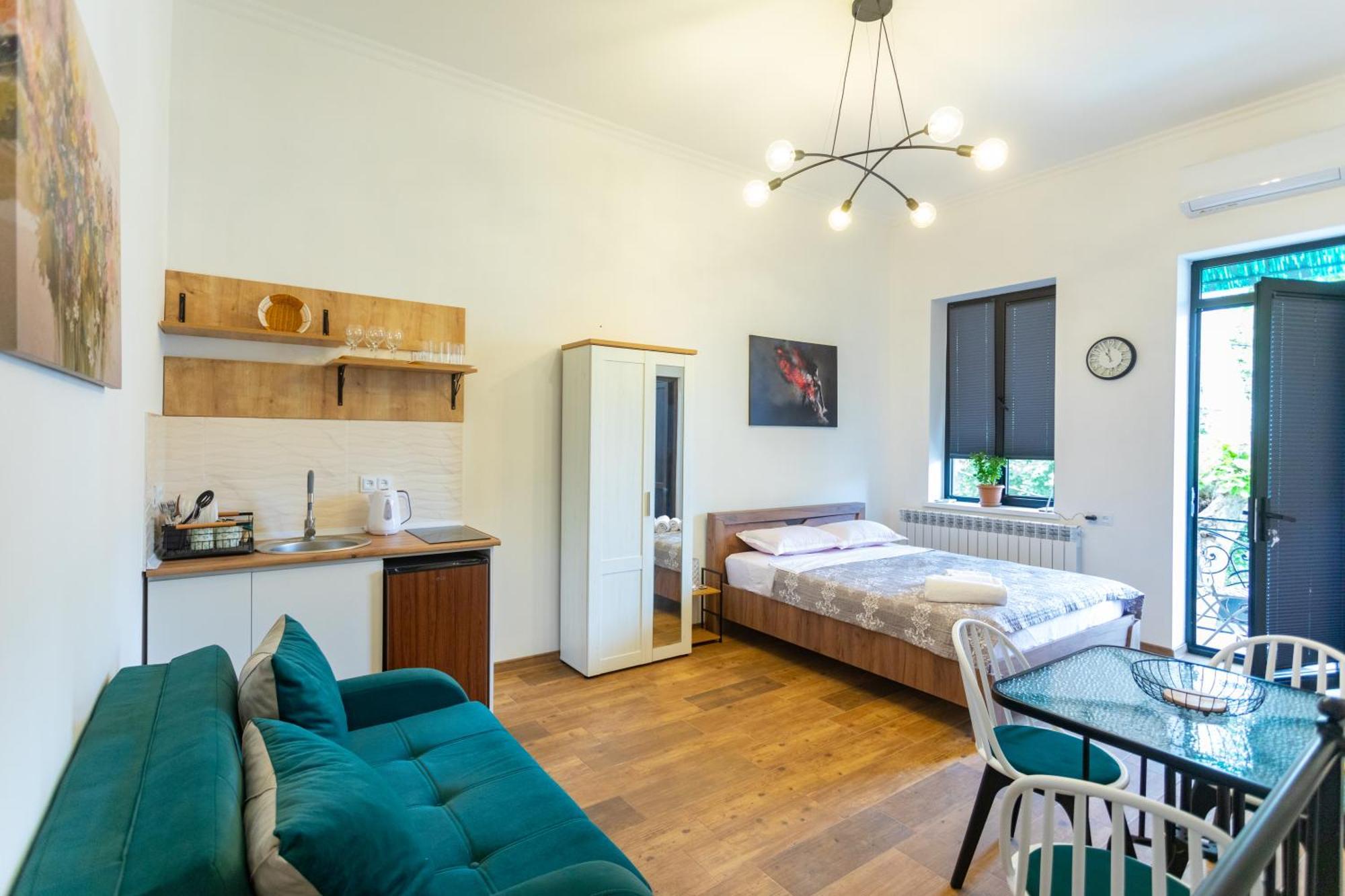 Mulberry Ბჟოლები Apartman Kutaiszi Kültér fotó